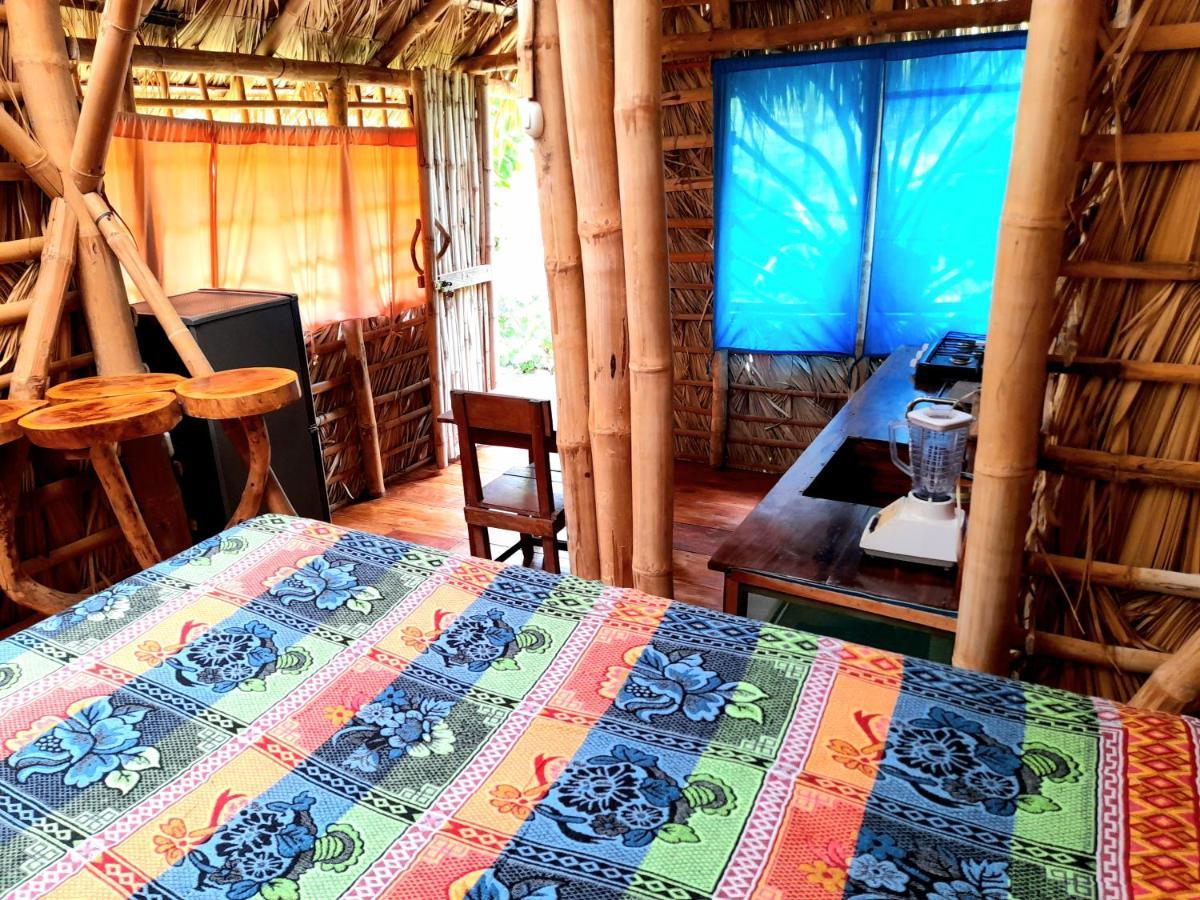 El Bamboo Cabins Balgue Exterior photo